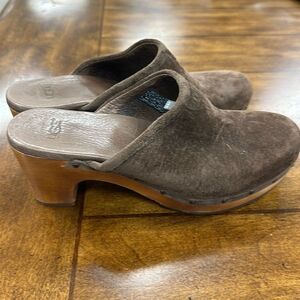 UGG Brown Abie Clogs 8